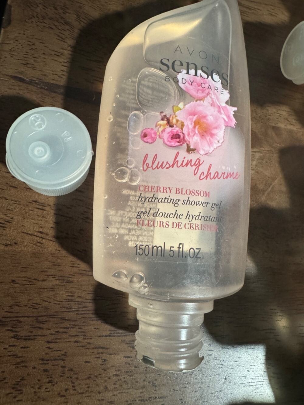 Avon senses body wash “cherry blossom”